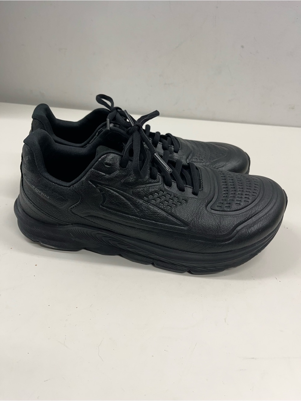 Altra Mens Torin 5 Black Leather Shoes Size 9